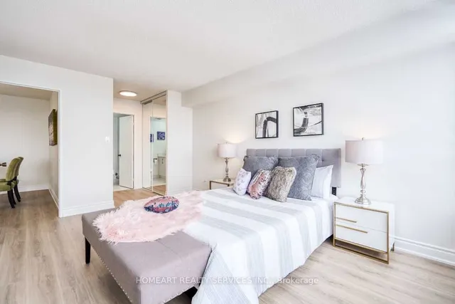 Additional image 25 of 275 Bamburgh Circ Unit 1501