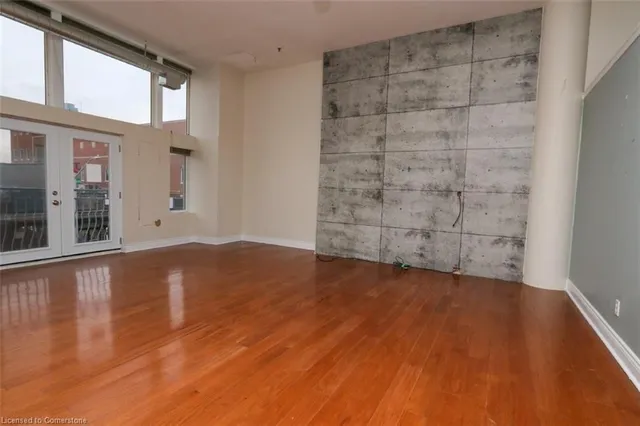 Additional image 9 of 276 King St Unit 208