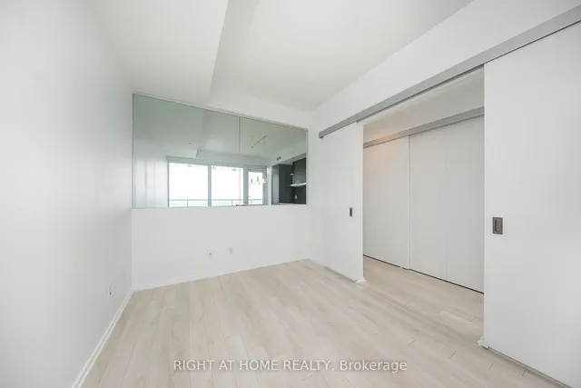 Additional image 9 of 197 Yonge St Unit 5310