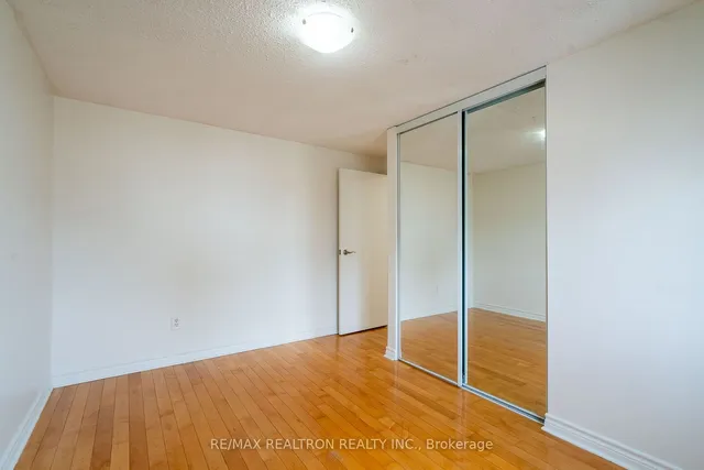 Additional image 19 of 2 Dailing Gate Unit 9