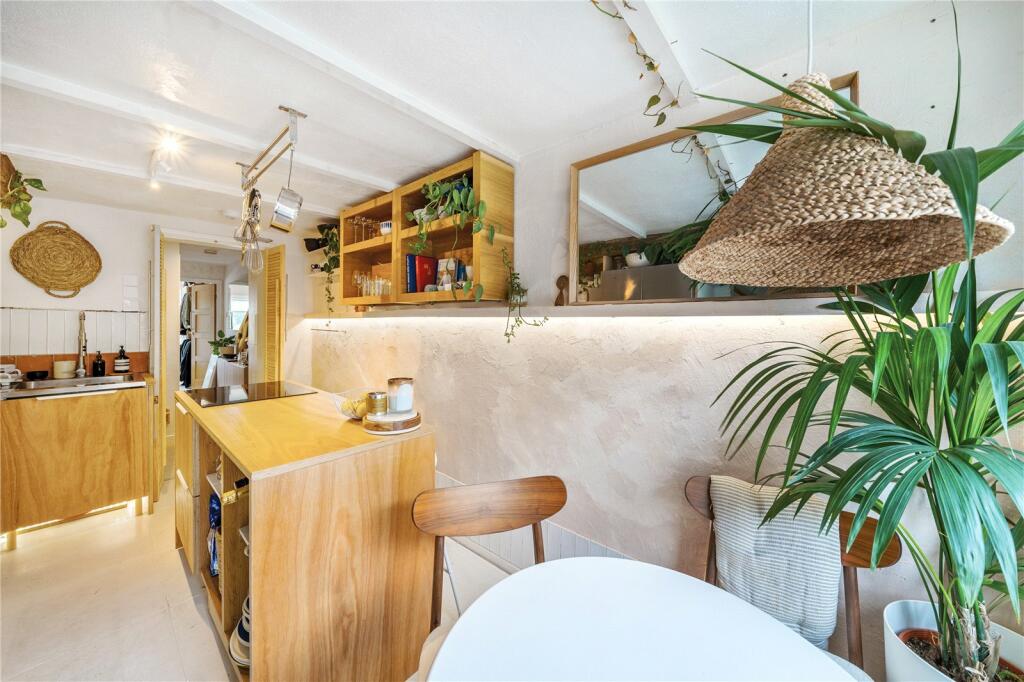 Additional image 6 of St. Thomas Street, Wells, Somerset, BA5