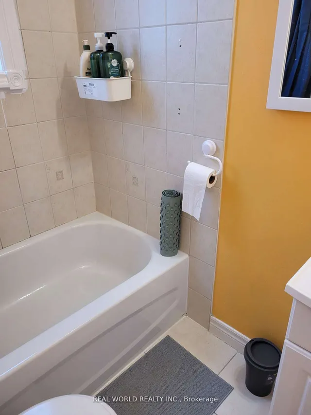 Additional image 23 of 46 Connaught Ave