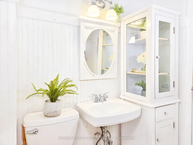 Additional image 18 of 36 Seventh St