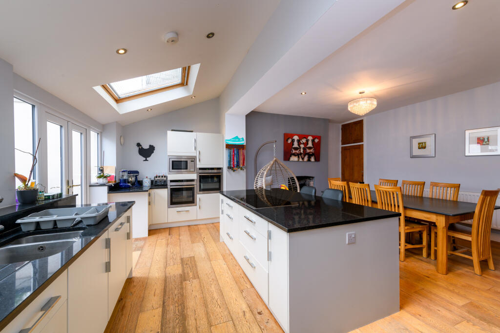 Additional image 8 of Wraxhill Road, Street