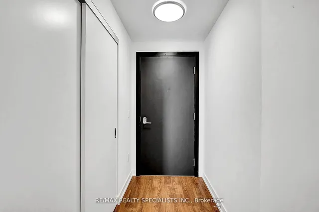 Additional image 8 of 15 Wellington St Unit 2804