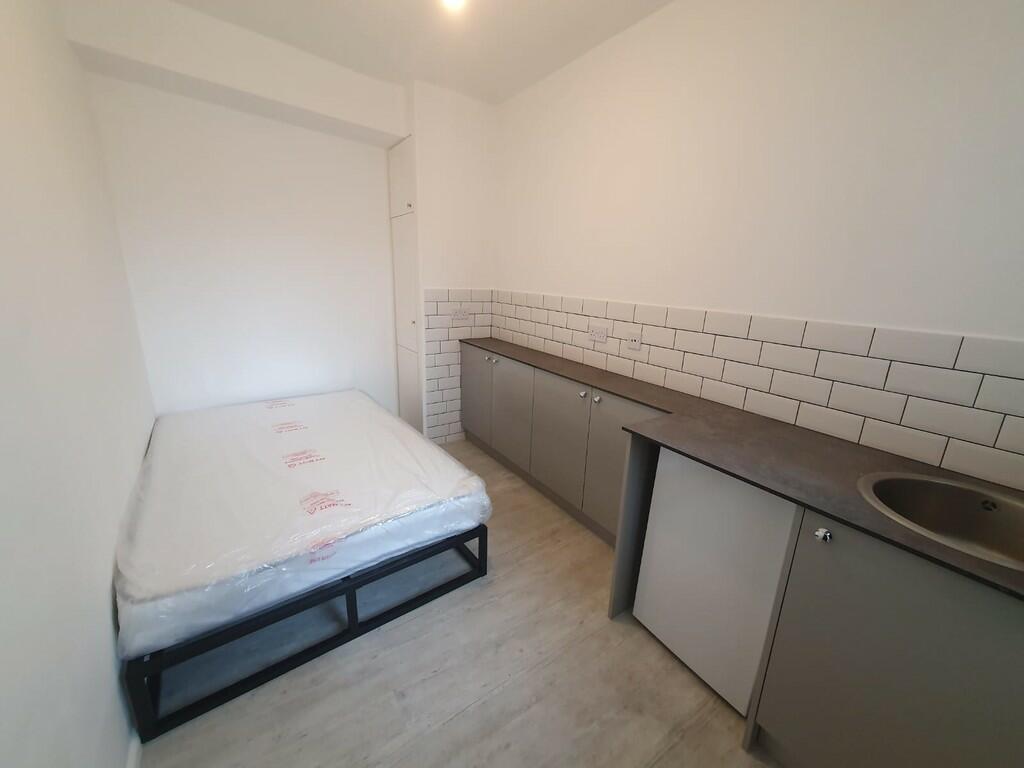 Additional image 2 of Everton Road, Yeovil