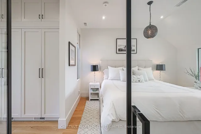 Additional image 16 of 186 Macpherson Ave