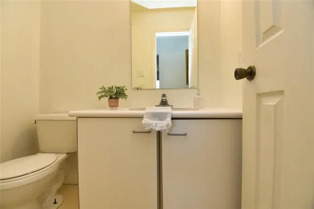 Additional image 15 of 244 MICHENER Cres