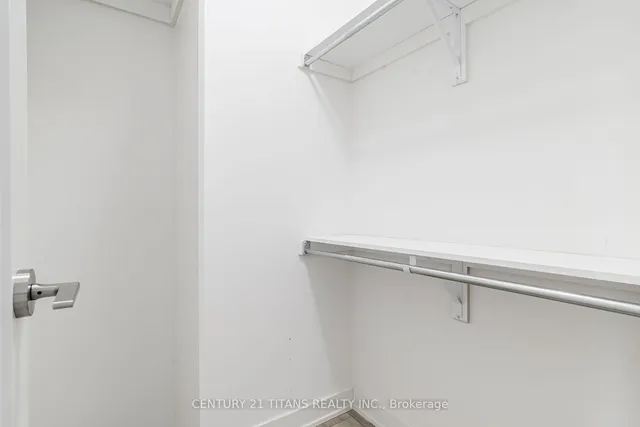 Additional image 18 of 27 Bathurst St Unit 1702