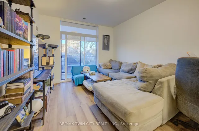 Additional image 8 of 399 Queen St Unit 314