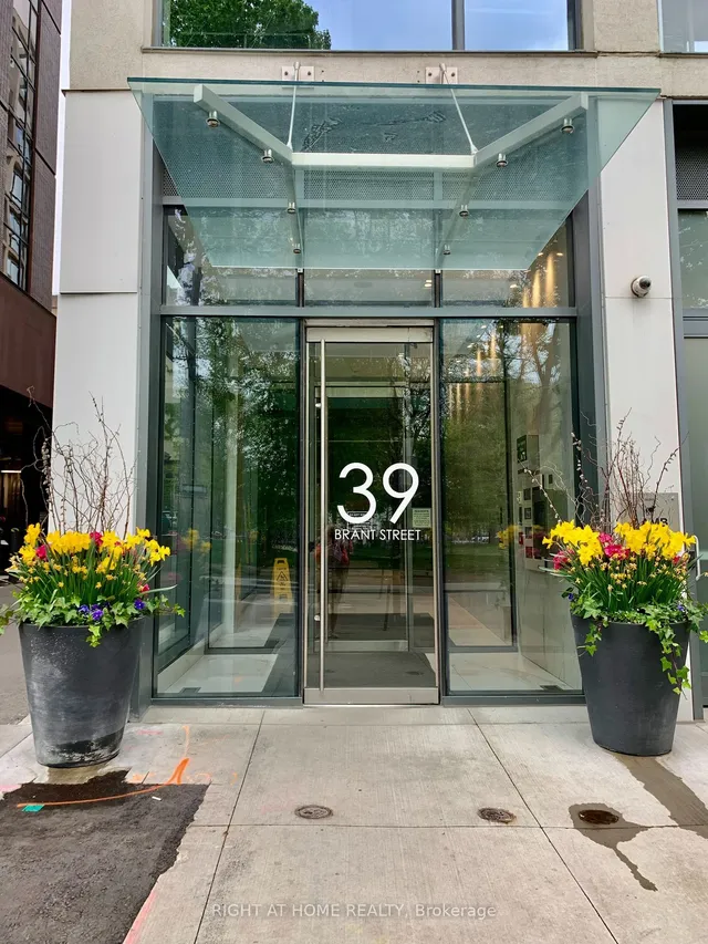 Additional image 9 of 39 Brant St Unit 919