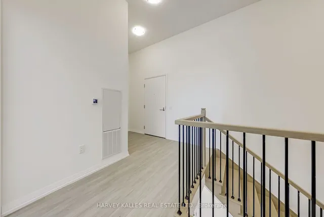 Additional image 16 of 50 Dunfield Ave Unit TH116