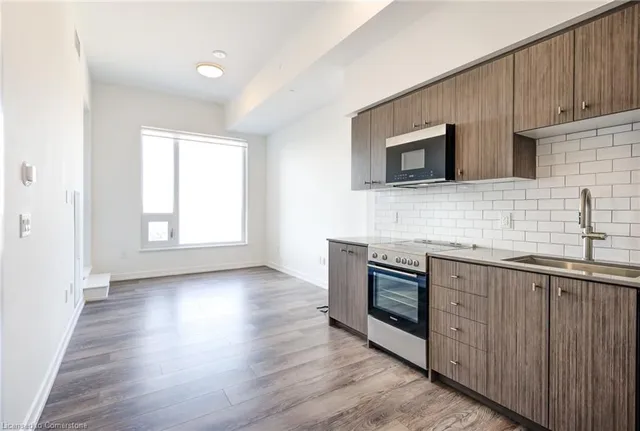 Additional image 9 of 15 Wellington St Unit 303