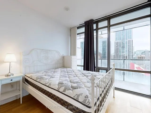 Additional image 18 of 38 Grenville St Unit 2503