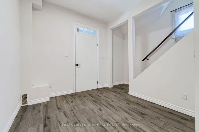 Additional image 16 of 285 BORDEN Ave