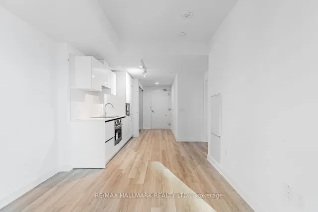 Additional image 14 of 230 Simcoe St Unit 2411