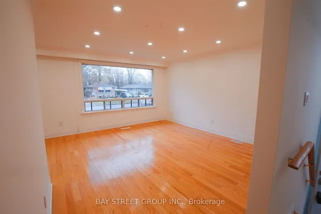 Additional image 3 of 27 Manorwood Rd