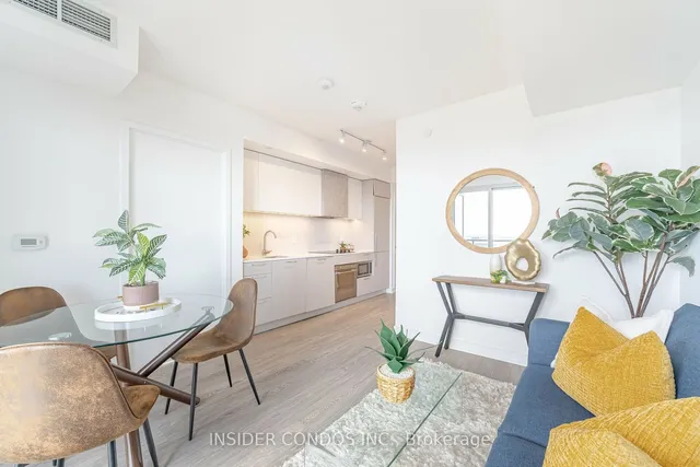 Additional image 11 of 19 Western Battery Rd Unit 3217