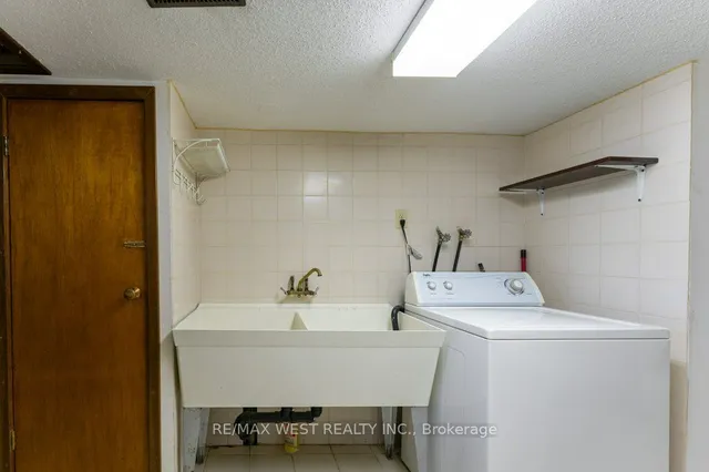 Additional image 25 of 26 Greenlaw Ave