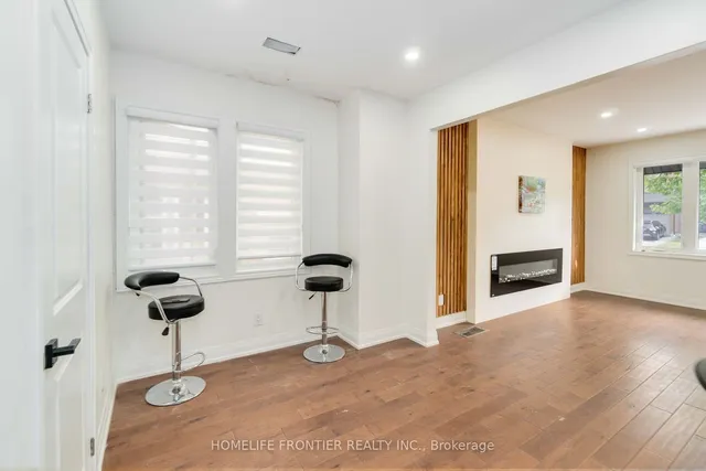 Additional image 28 of 126 Walter St