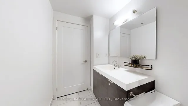 Additional image 16 of 318 Richmond St Unit 905