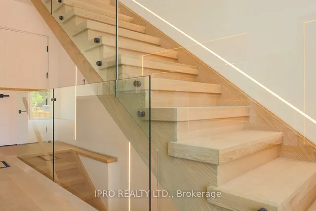 Additional image 7 of 2970B Bayview Ave