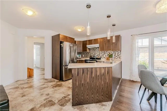 Additional image 44 of 205 Eden Oak Trail