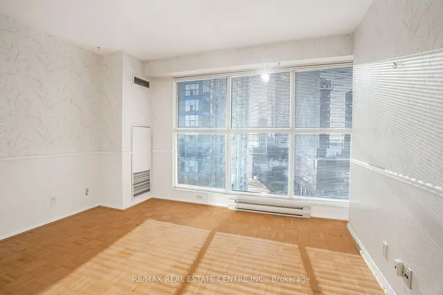 Additional image 6 of 99 Harbour Sq Unit 1702