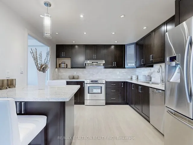 Additional image 9 of 33 Harbour Sq Unit 3004