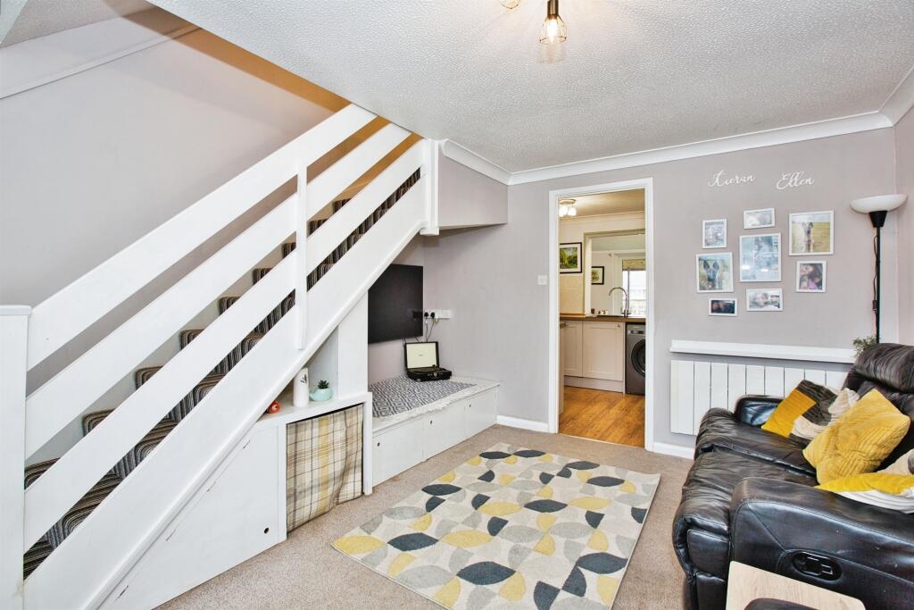 Additional image 2 of Gainsborough Way, Yeovil