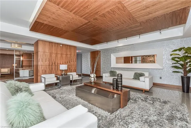 Additional image 8 of 112 Benton St Unit 604