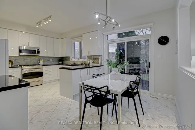 Additional image 10 of 100 Baycrest Ave