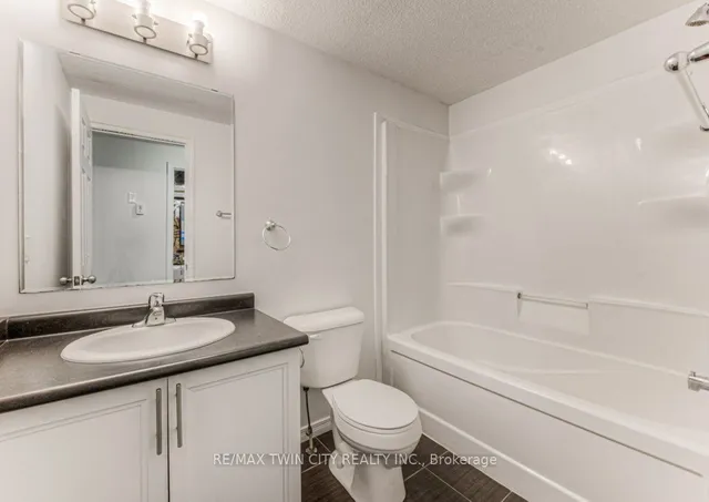 Additional image 19 of 228 Jessica Cres Unit A