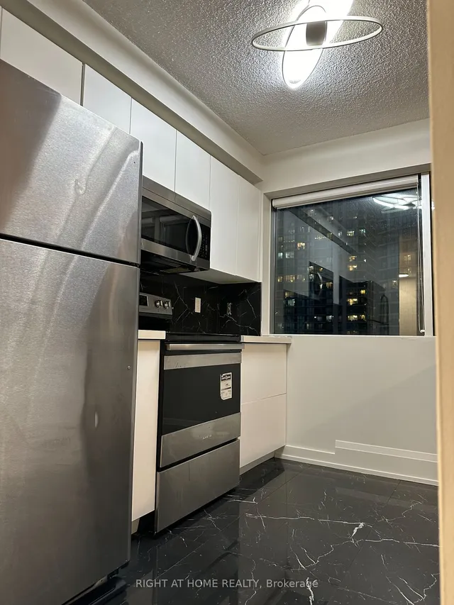 Additional image 24 of 10 Queens Quay Unit 1203