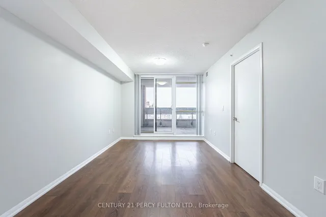 Additional image 10 of 830 Lawrence Ave Unit 501