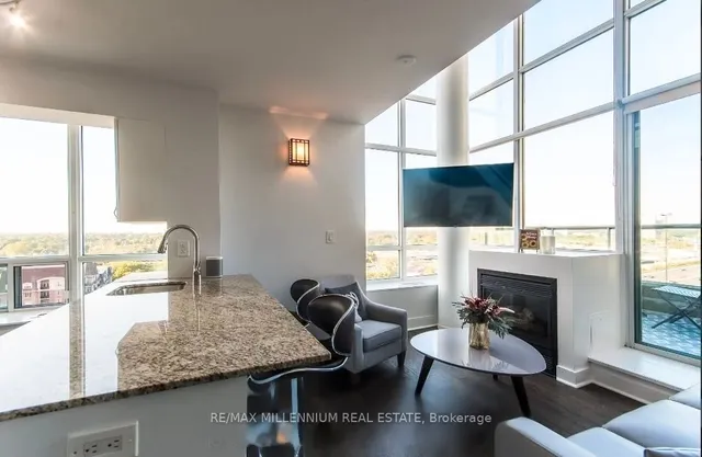 Additional image 2 of 250 Manitoba St Unit 827