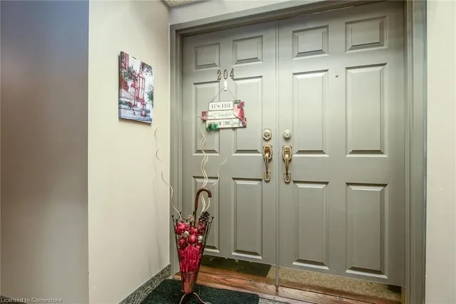 Additional image 3 of 3267 King St Unit 204