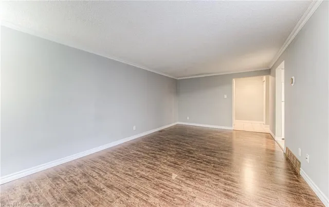 Additional image 17 of 28 Underhill Cres Unit 11