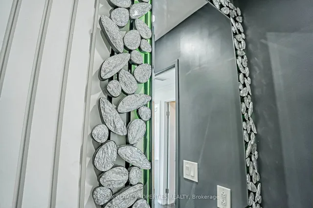 Additional image 33 of 8 Lee Centre Dr Unit Ph208