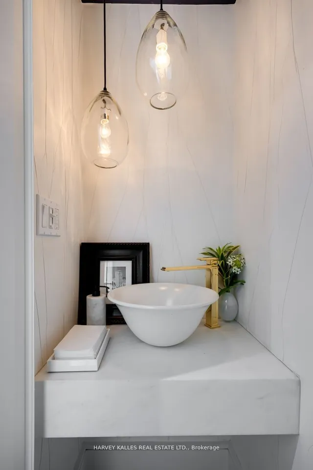 Additional image 26 of 90 Chatsworth Dr