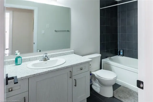 Additional image 19 of 1989 Ottawa St Unit 17E