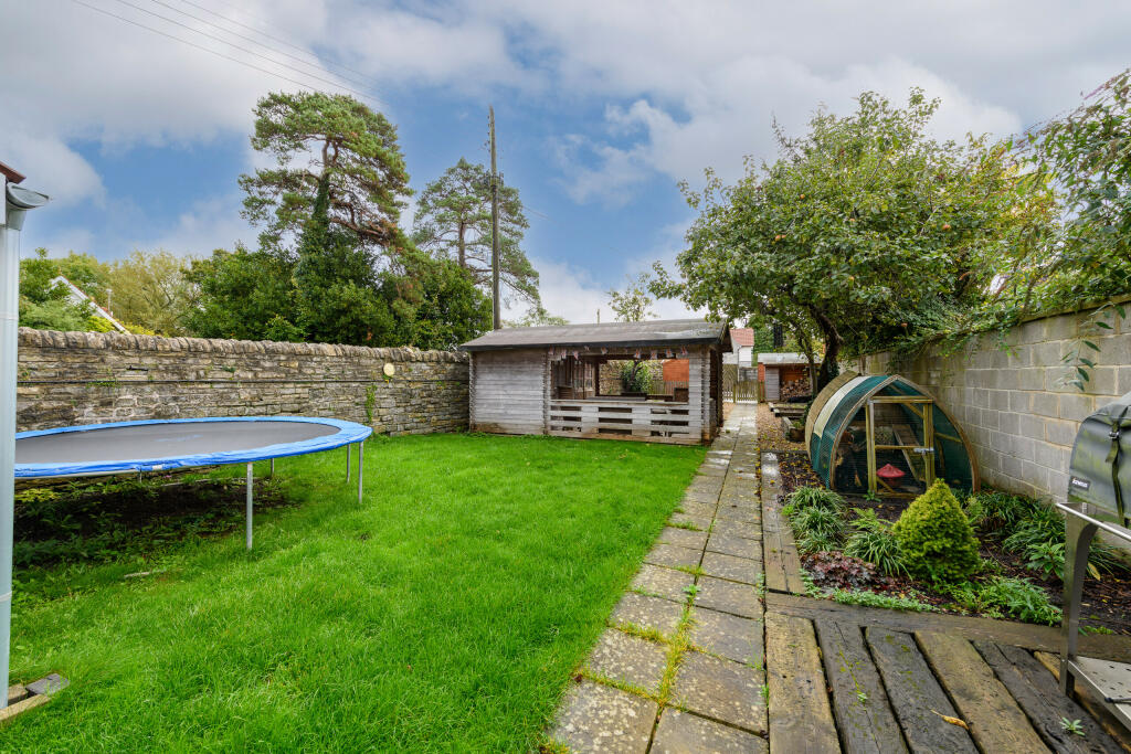 Additional image 19 of Wraxhill Road, Street