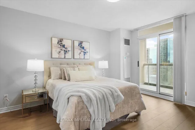 Additional image 20 of 28 empress Ave Unit 2309