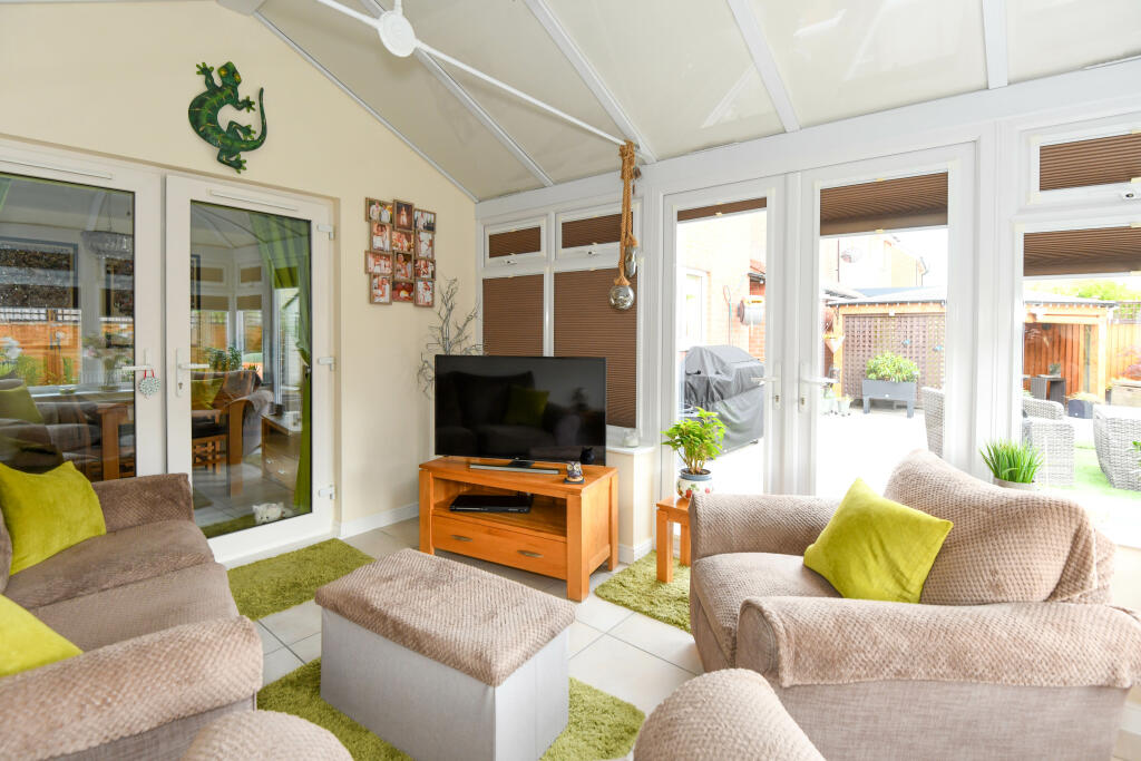 Additional image 12 of Pontefract Avenue, Castlemead