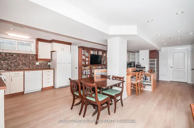 Additional image 34 of 32 Cartwright Ave