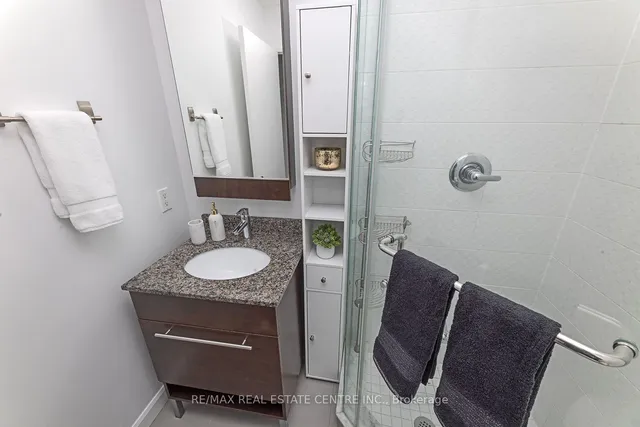 Additional image 18 of 500 Sherbourne St Unit 1301