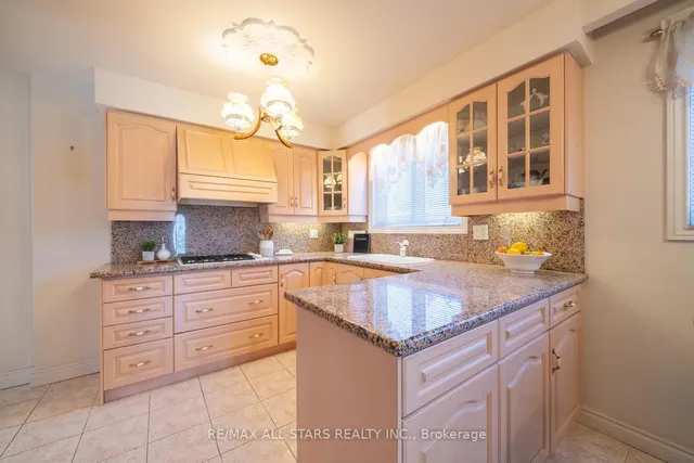 Additional image 9 of 30 Orangewood Cres