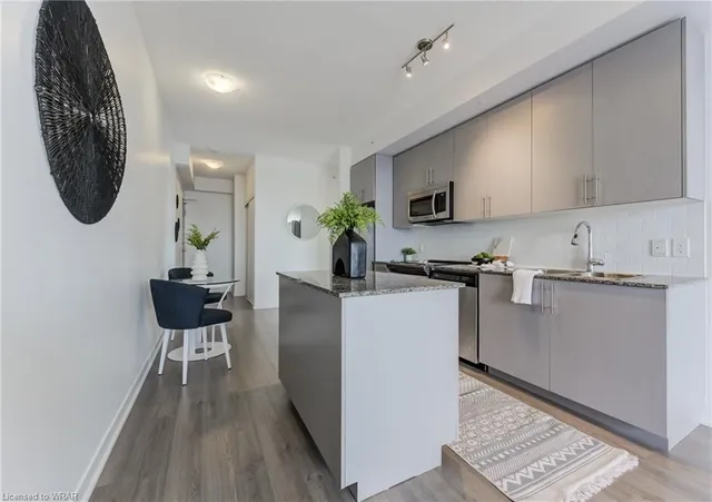 Additional image 18 of 85 Duke St Unit 1404