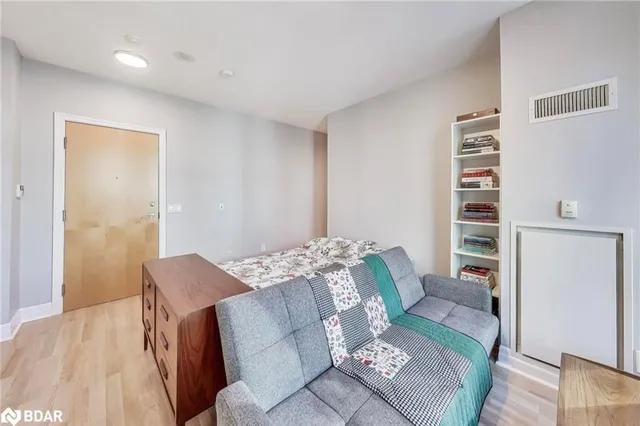 Additional image 5 of 58 Marine Parade Dr Unit 221