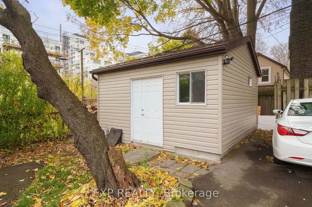 Additional image 32 of 16 Coxwell Ave